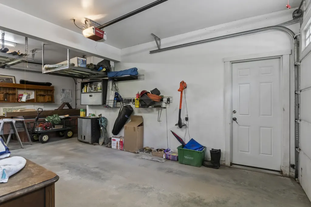 207 N Auburn Road Auburn ME 04210