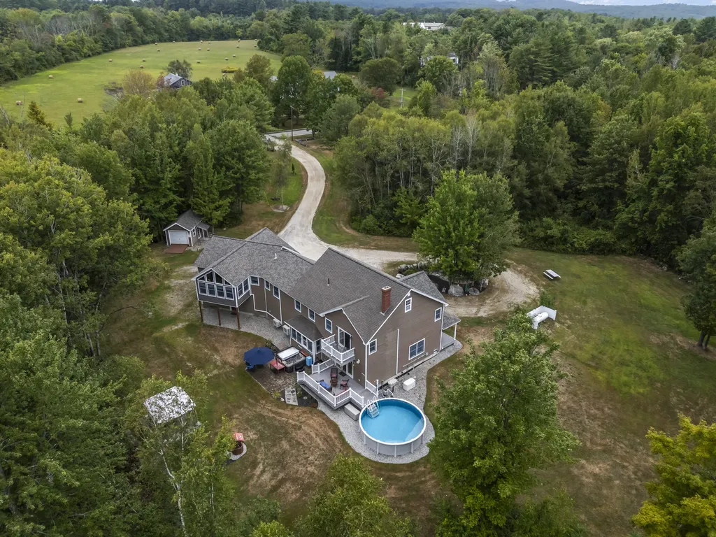 207 N Auburn Road Auburn ME 04210