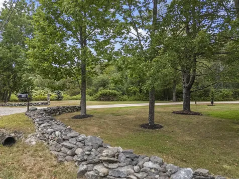 207 N Auburn Road Auburn ME 04210
