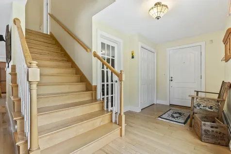207 N Auburn Road Auburn ME 04210