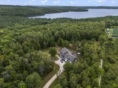 207 N Auburn Road Auburn ME 04210