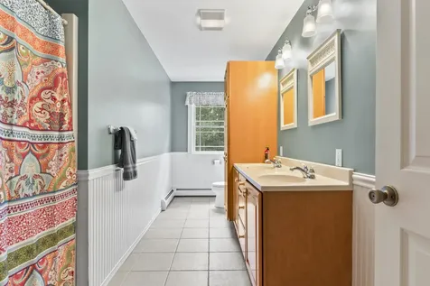 207 N Auburn Road Auburn ME 04210