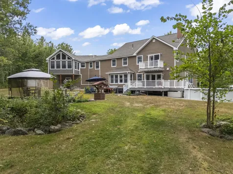 207 N Auburn Road Auburn ME 04210