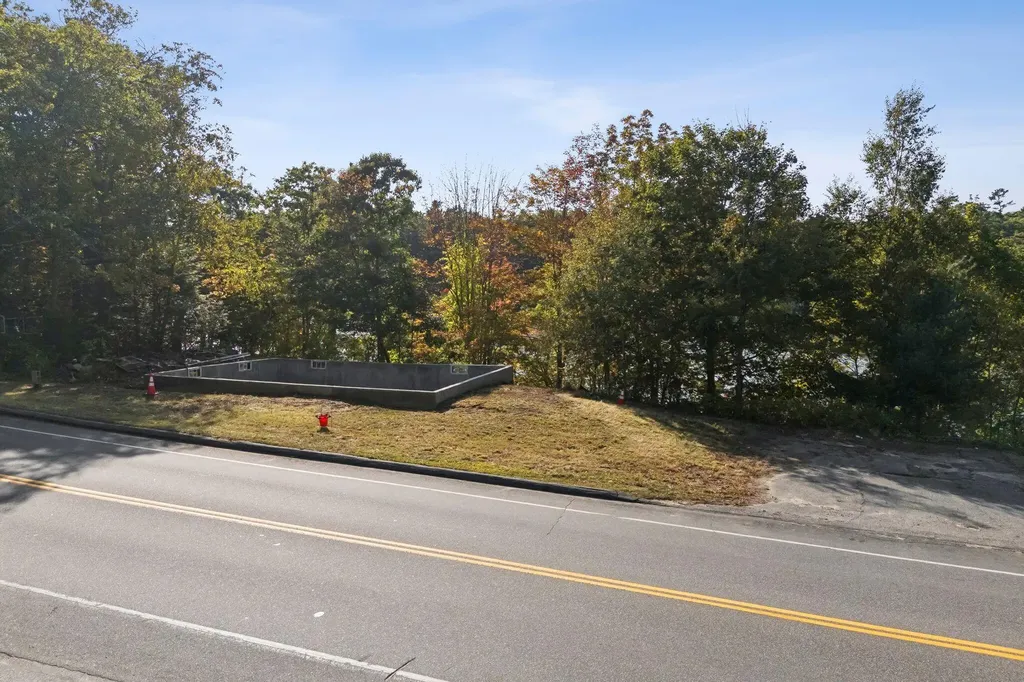 646 Gurnet Road Brunswick ME 04011