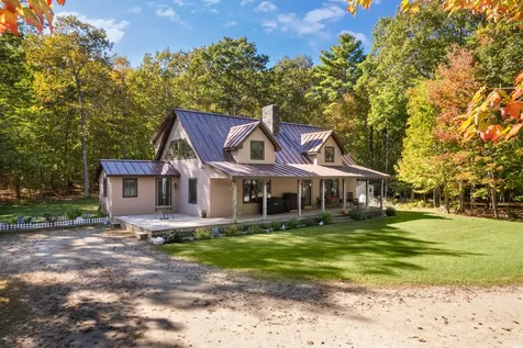 28 Oak Drive Gray ME 04039