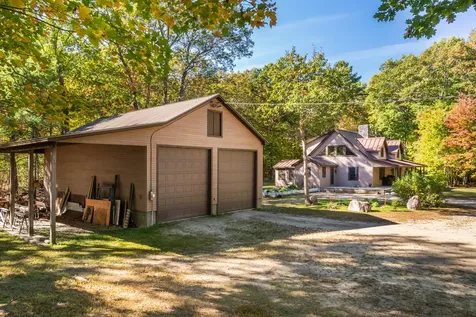 28 Oak Drive Gray ME 04039