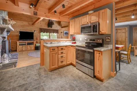 28 Oak Drive Gray ME 04039