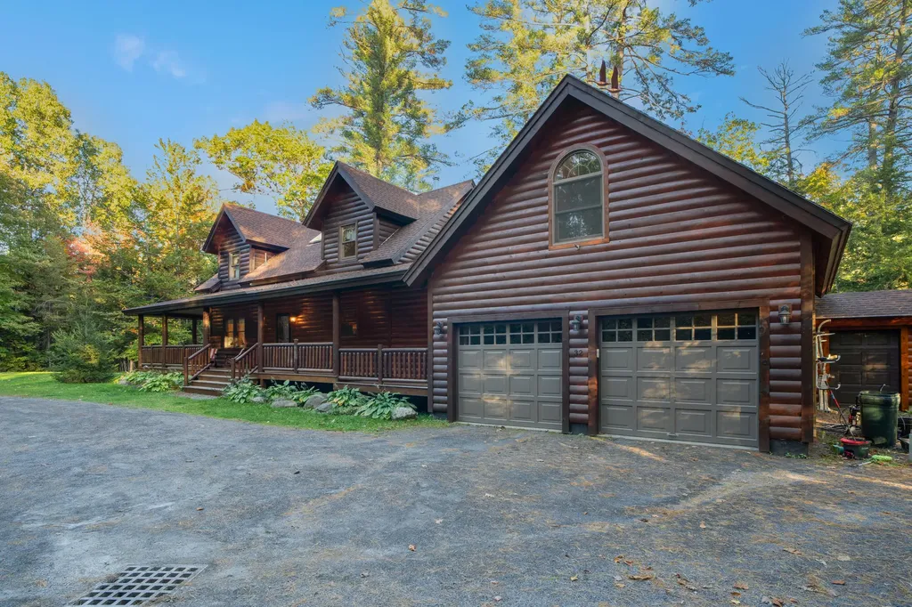32 Lake Como Drive Harmony ME 04942
