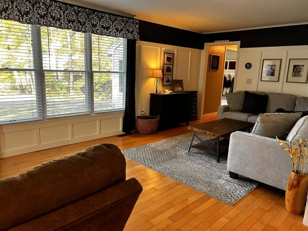 31 Tarratine Drive Brunswick ME 04011