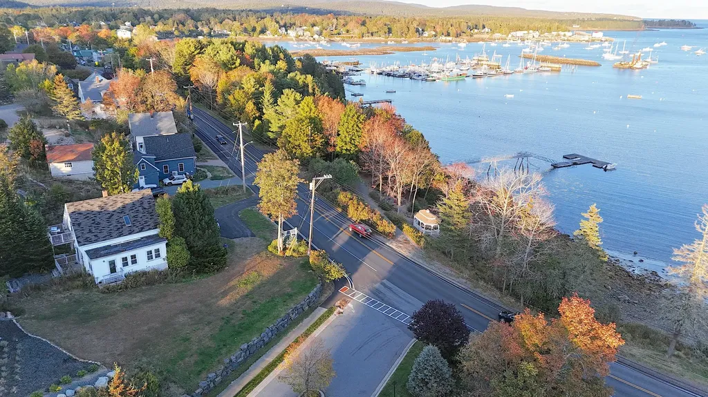 471 Main Street Southwest Harbor ME 04679
