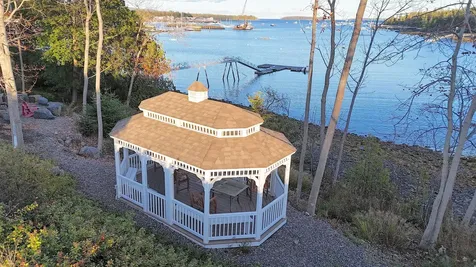 471 Main Street Southwest Harbor ME 04679