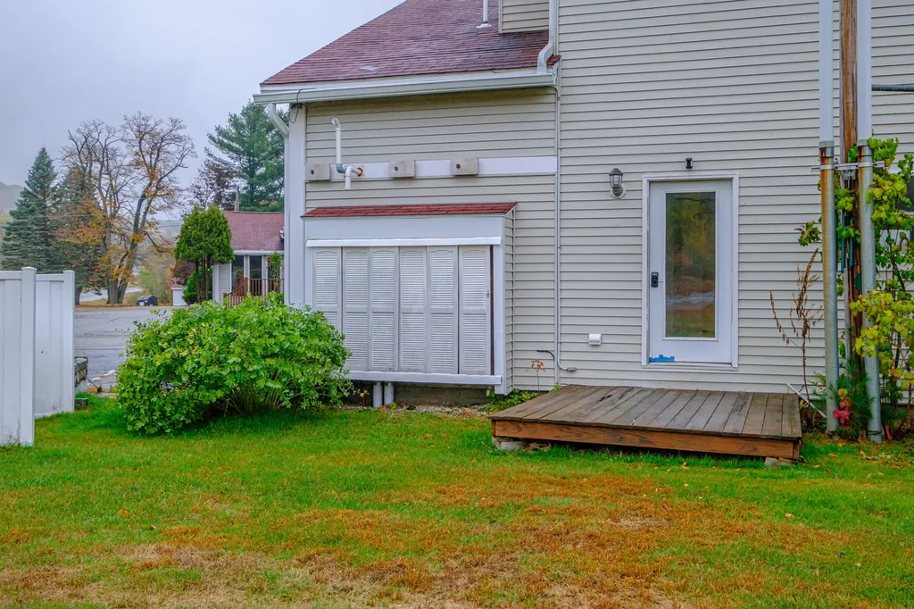 1257 Route 2 Rumford ME 04276