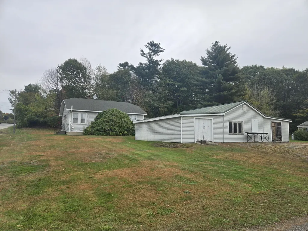 2549 Us Route 202 Winthrop ME 04364
