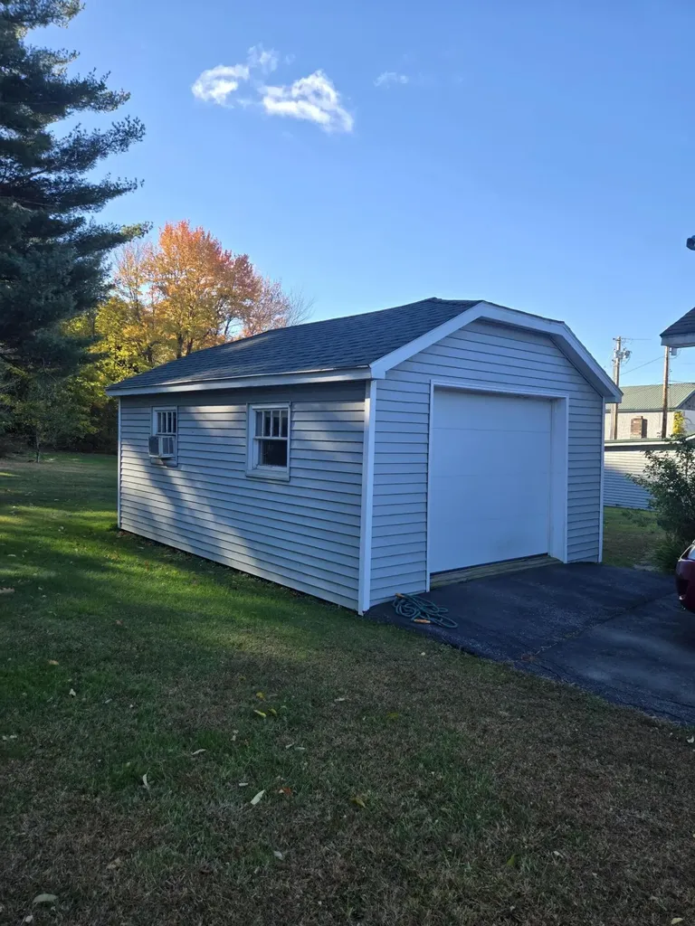 2549 Us Route 202 Winthrop ME 04364