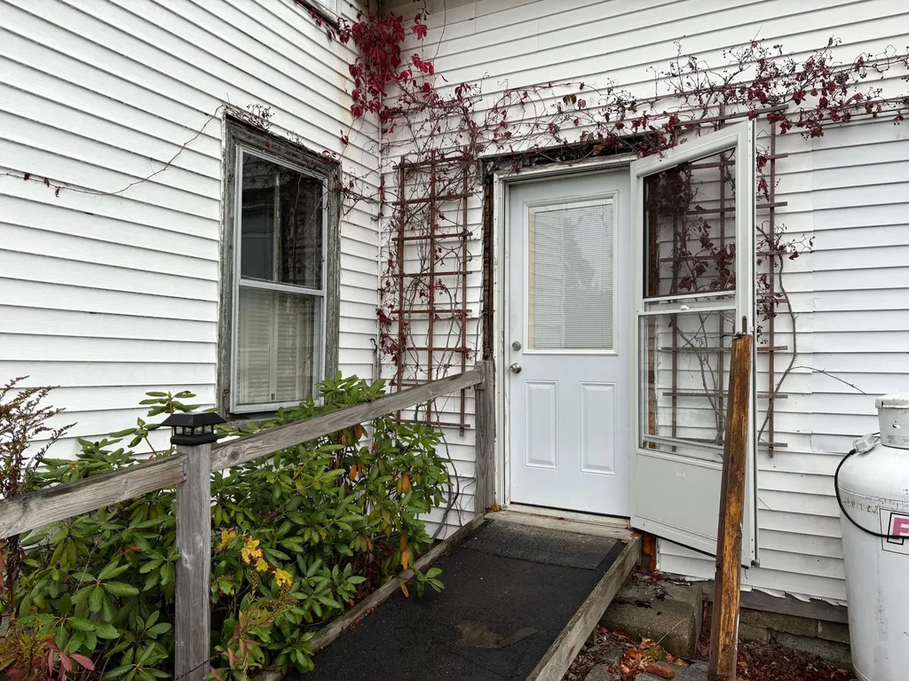 360 Cushing Road Warren ME 04864