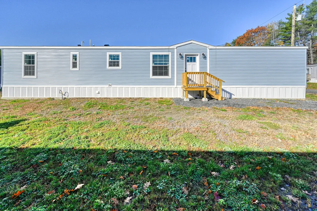 18 Amelia Lane Waterville ME 04901