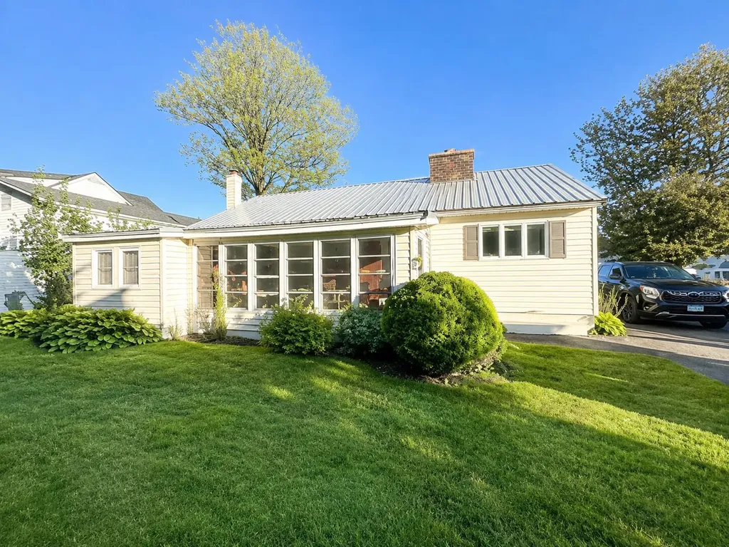 73 Forest Avenue Millinocket ME 04462