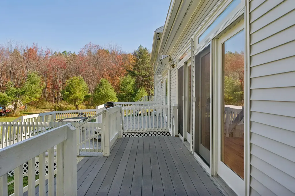 17 Chestnut Drive Topsham ME 04086