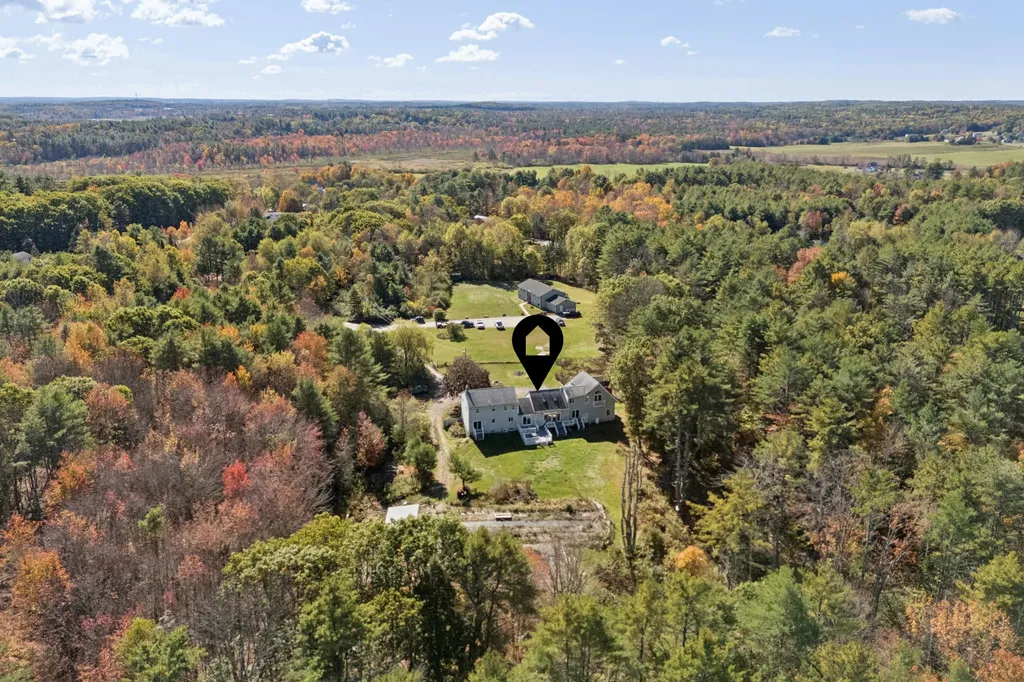 17 Chestnut Drive Topsham ME 04086