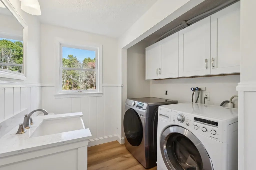 17 Chestnut Drive Topsham ME 04086