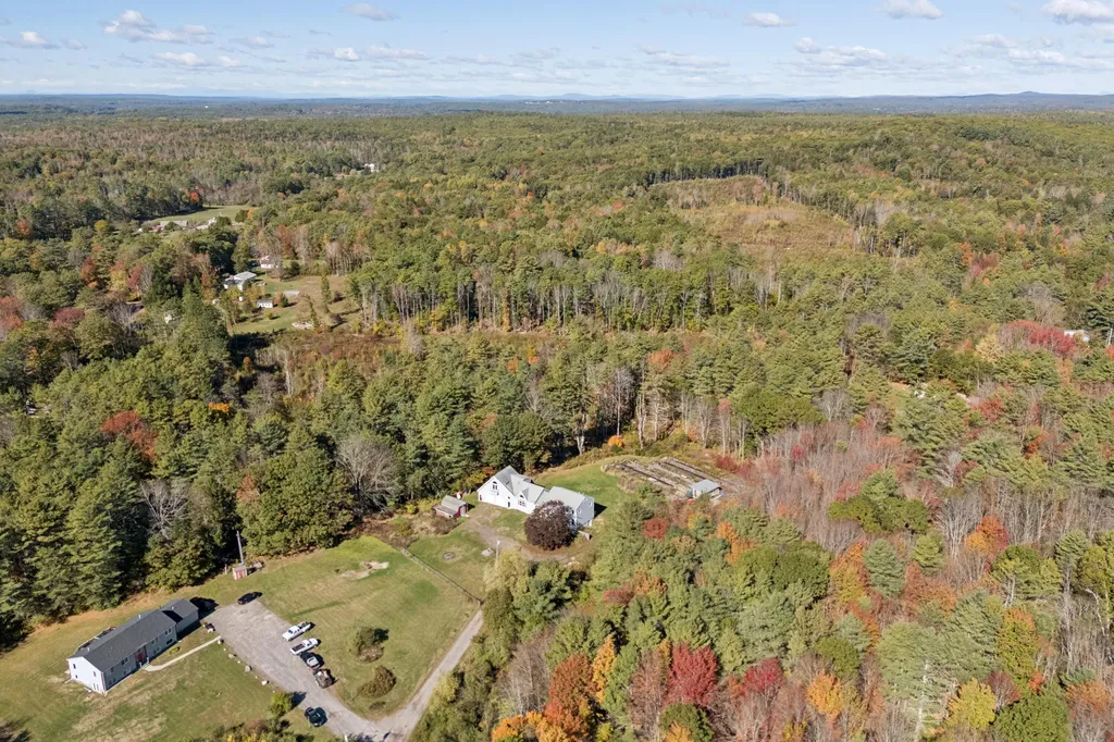 17 Chestnut Drive Topsham ME 04086