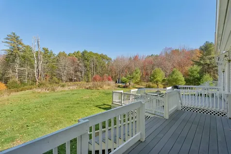 17 Chestnut Drive Topsham ME 04086