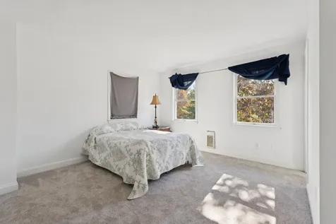 17 Chestnut Drive Topsham ME 04086