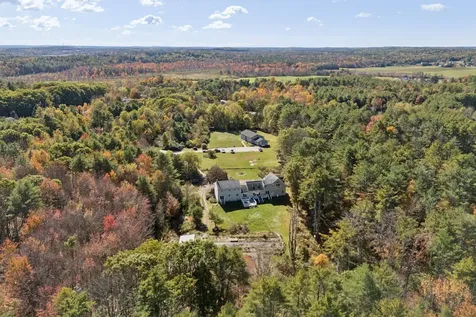 17 Chestnut Drive Topsham ME 04086