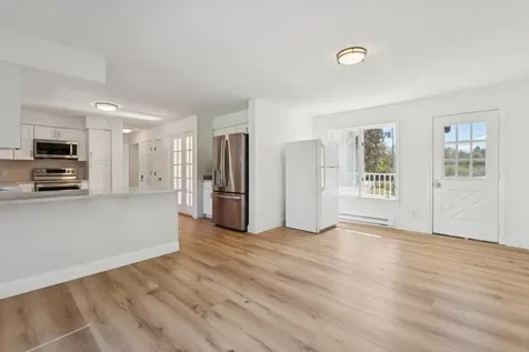 17 Chestnut Drive Topsham ME 04086