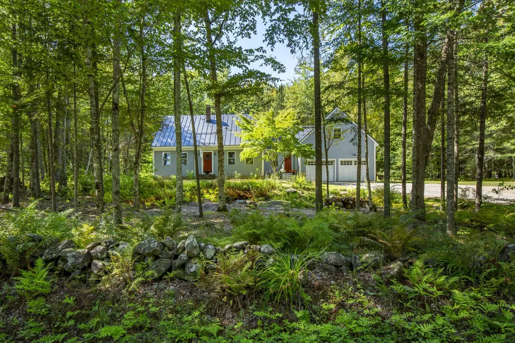 4 Ministerial Road Rockport ME 04856