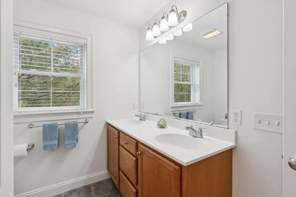 26 Harvest Ridge Road Freeport ME 04032