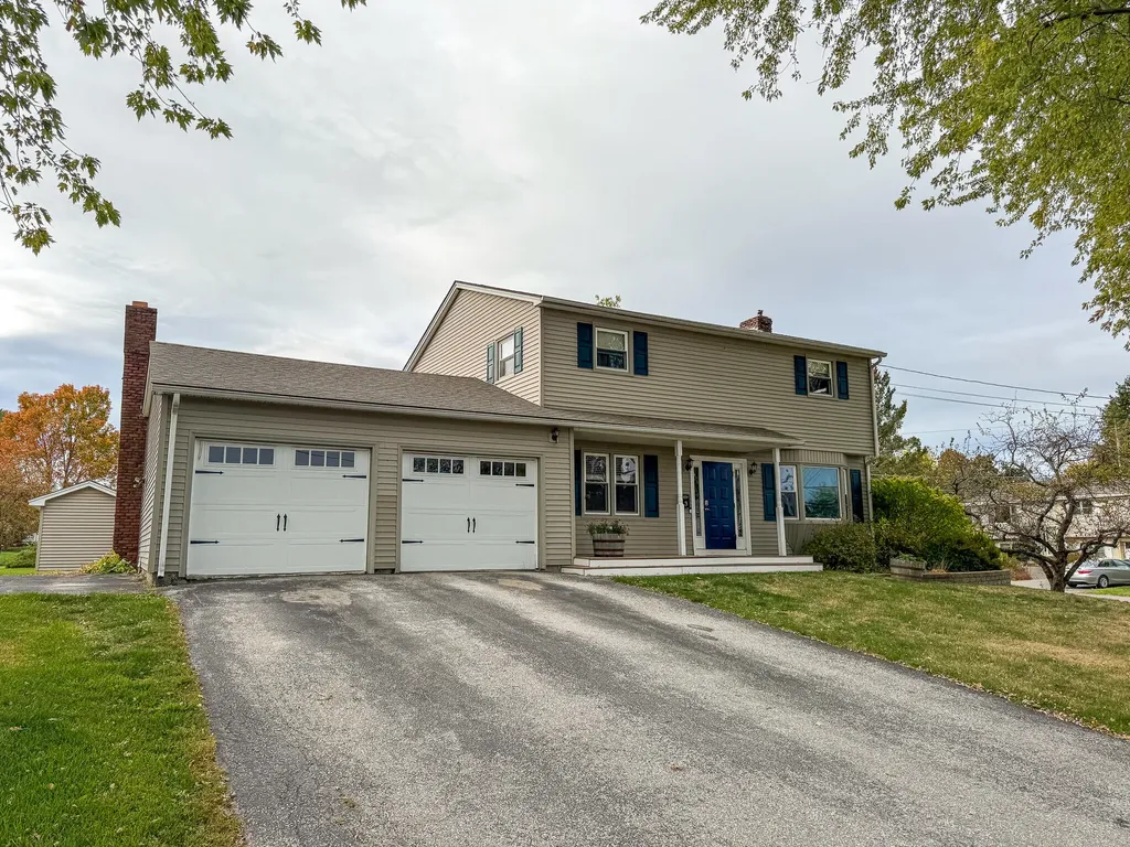 3 Clover Lane Brewer ME 04412