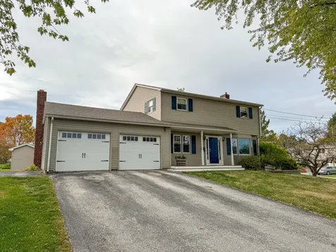 3 Clover Lane Brewer ME 04412