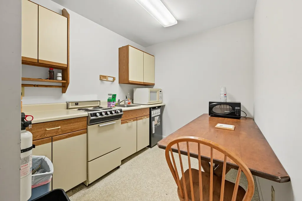 9 Union Street Hallowell ME 04347
