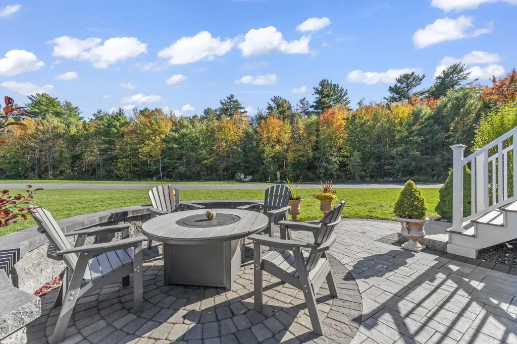 231 Clubhouse Road Wells ME 04090