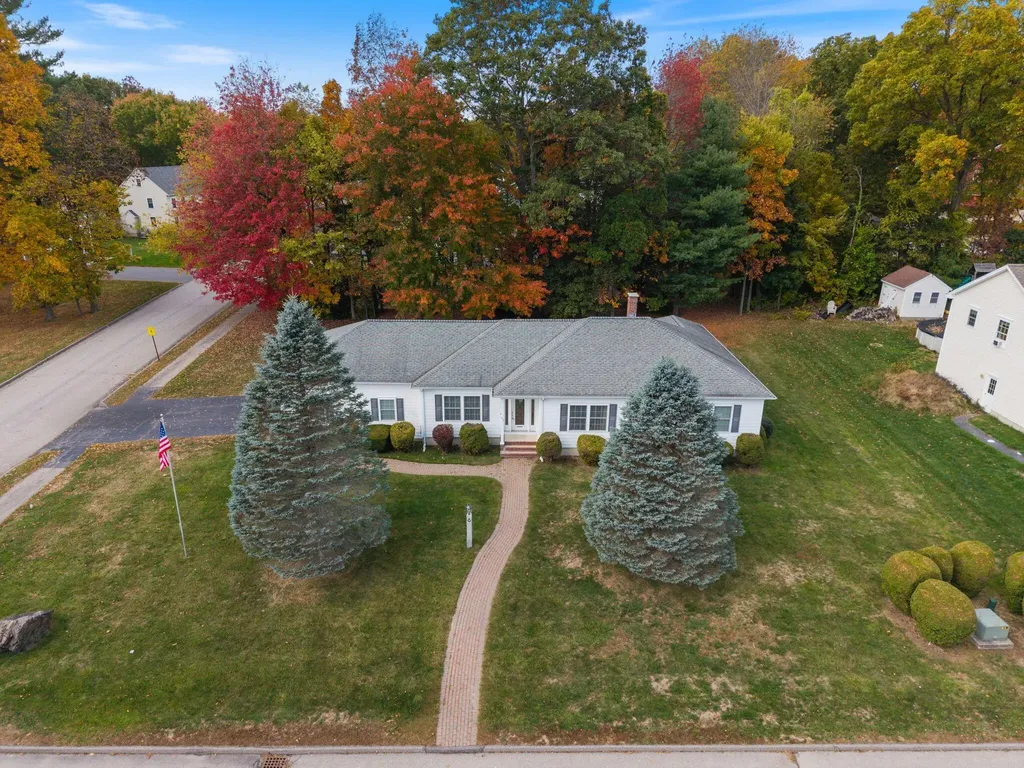 15 Mckenney Drive Biddeford ME 04005