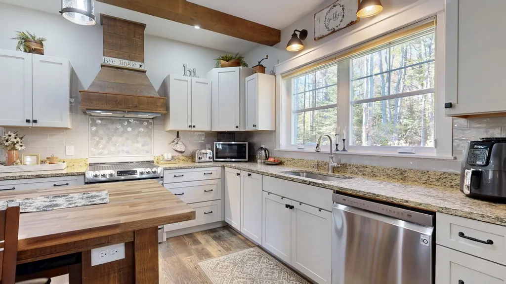 588 West Road Bowdoin ME 04287