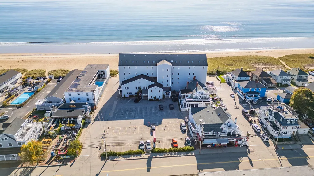 39 W. Grand Avenue Old Orchard Beach ME 04064