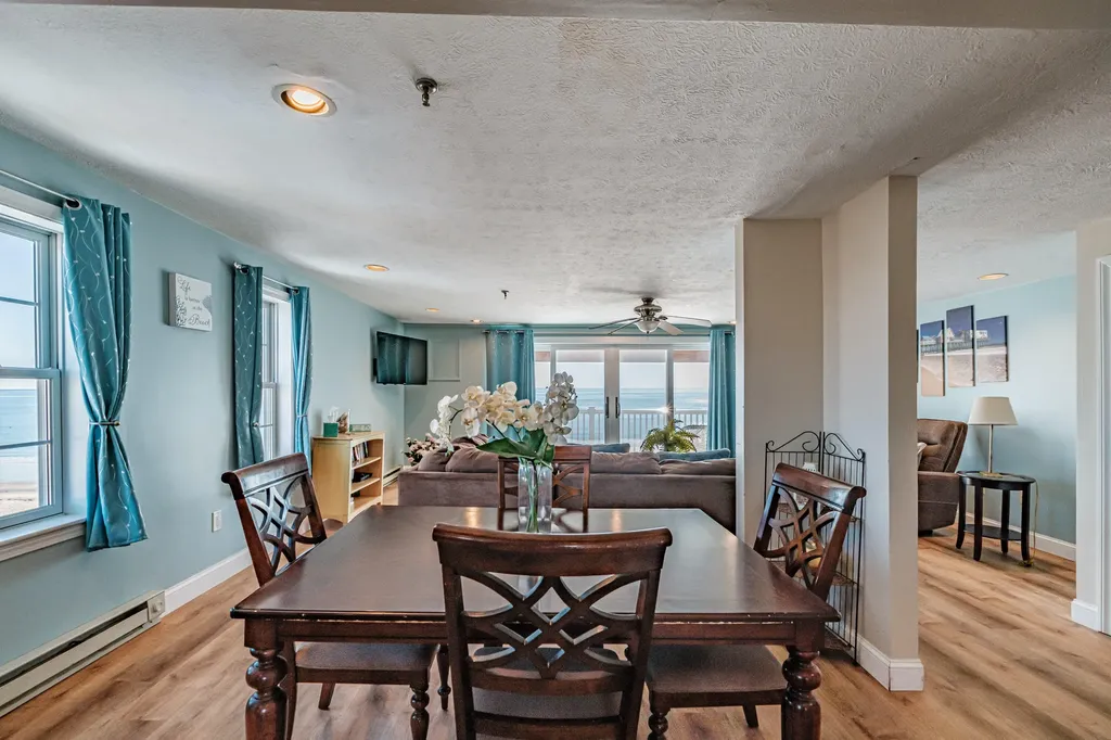 39 W. Grand Avenue Old Orchard Beach ME 04064