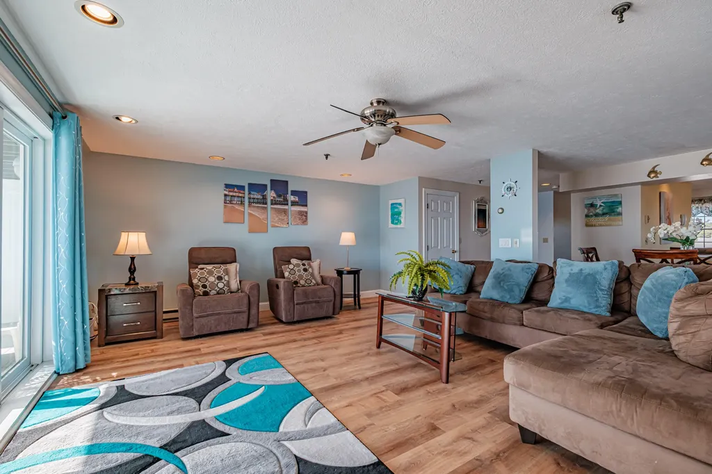 39 W. Grand Avenue Old Orchard Beach ME 04064