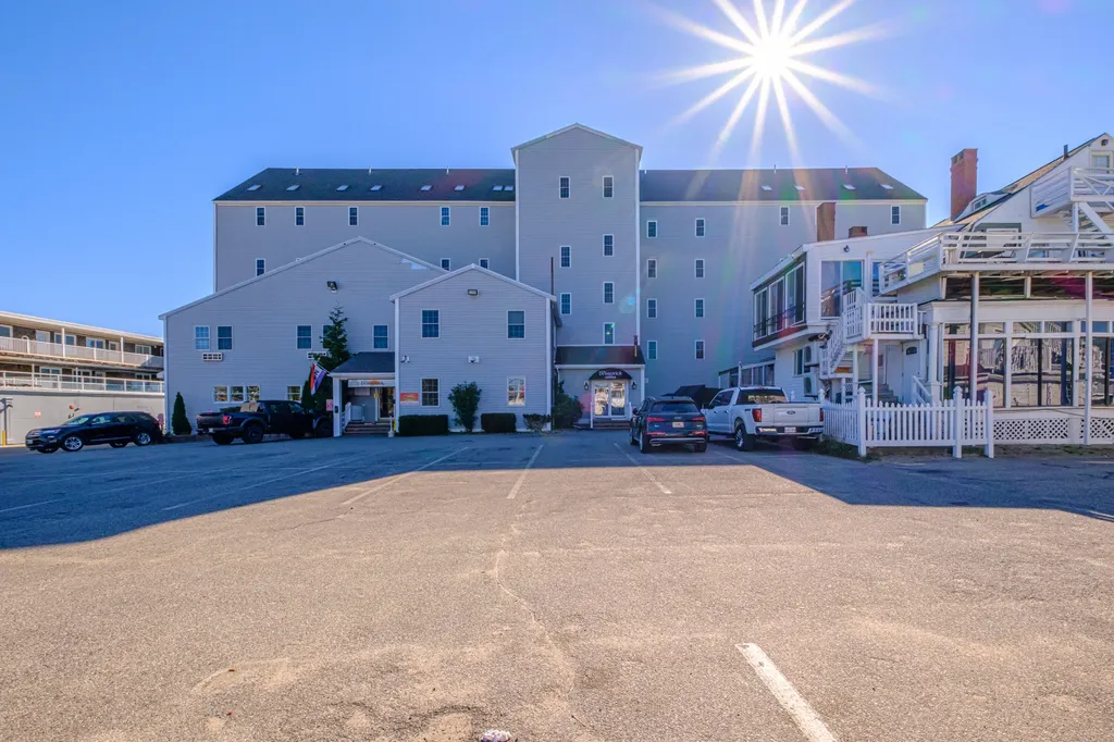 39 W. Grand Avenue Old Orchard Beach ME 04064