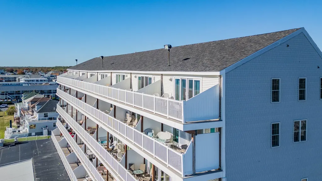 39 W. Grand Avenue Old Orchard Beach ME 04064
