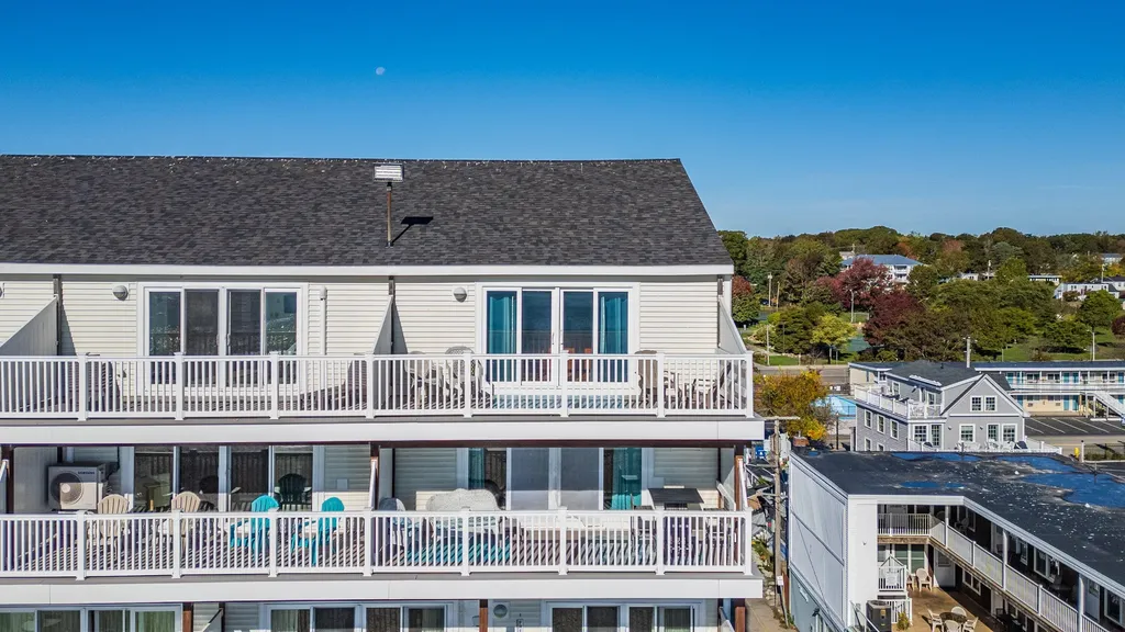39 W. Grand Avenue Old Orchard Beach ME 04064