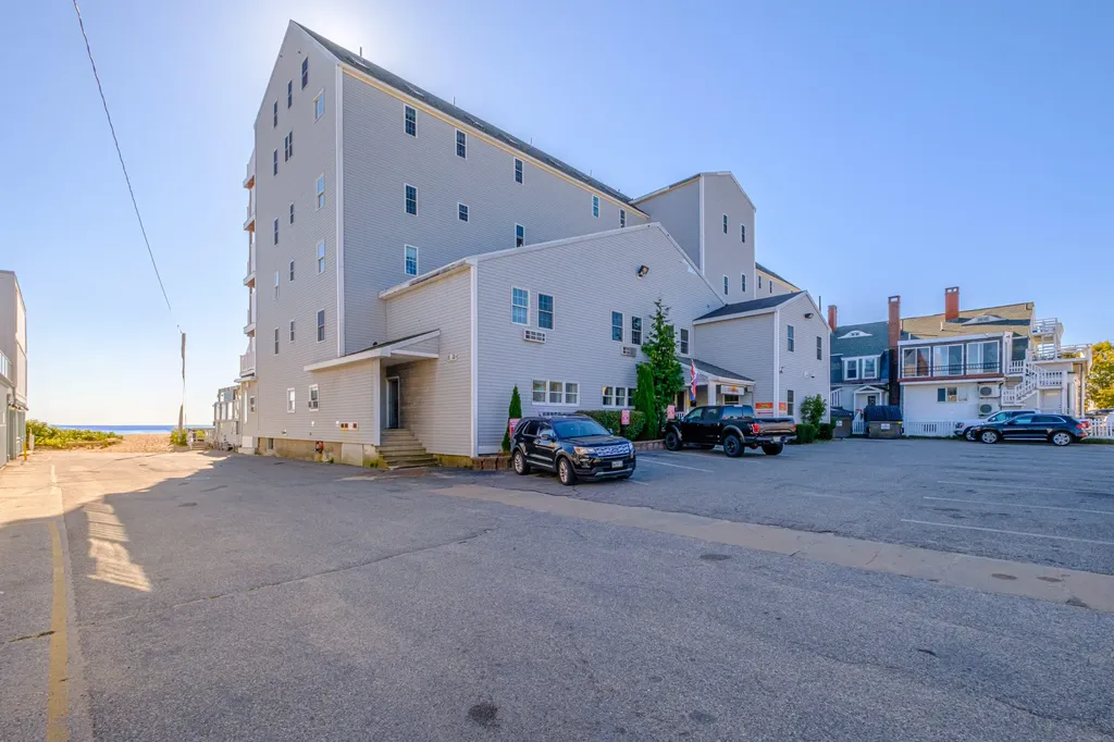 39 W. Grand Avenue Old Orchard Beach ME 04064