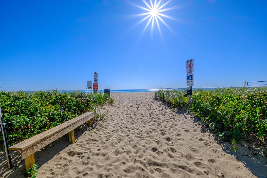 39 W. Grand Avenue Old Orchard Beach ME 04064