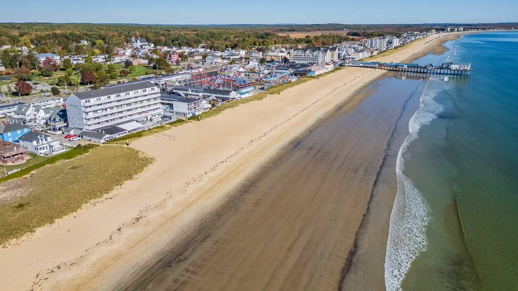 39 W. Grand Avenue Old Orchard Beach ME 04064