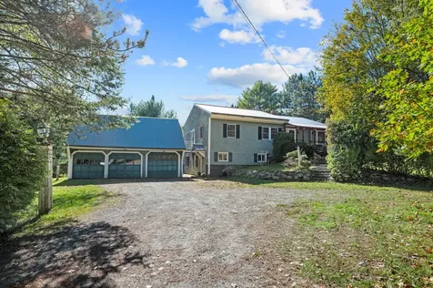 1309 East Pittston Road Pittston ME 04345