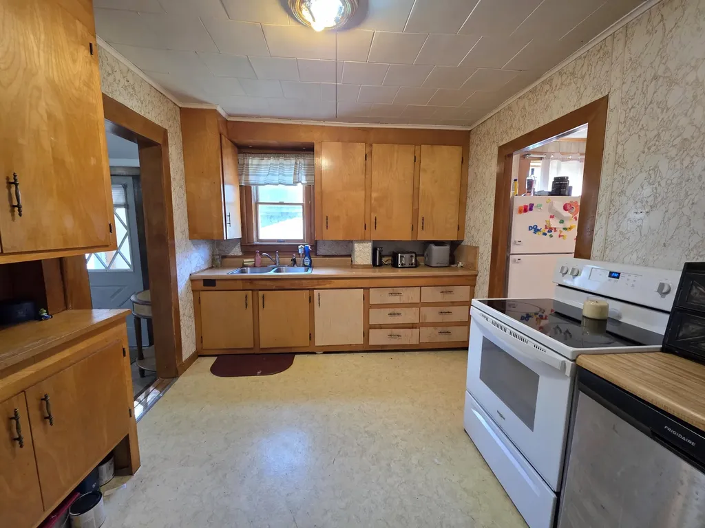 39 Washington Street Caribou ME 04736