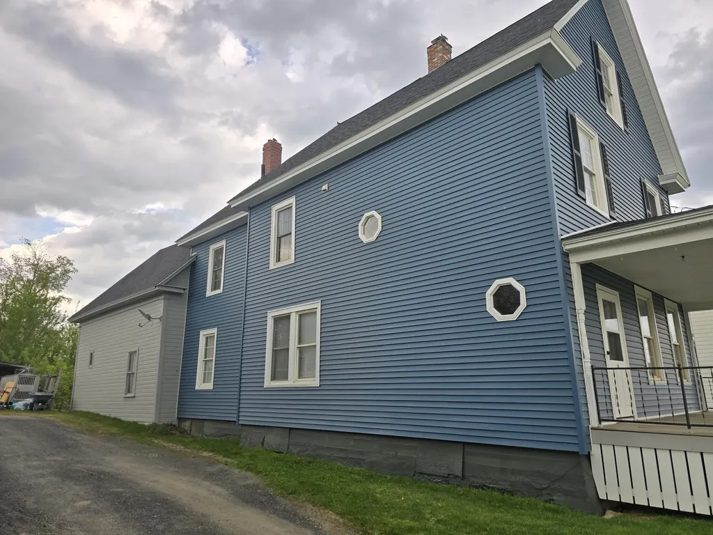 19 Smyrna Street Houlton ME 04730