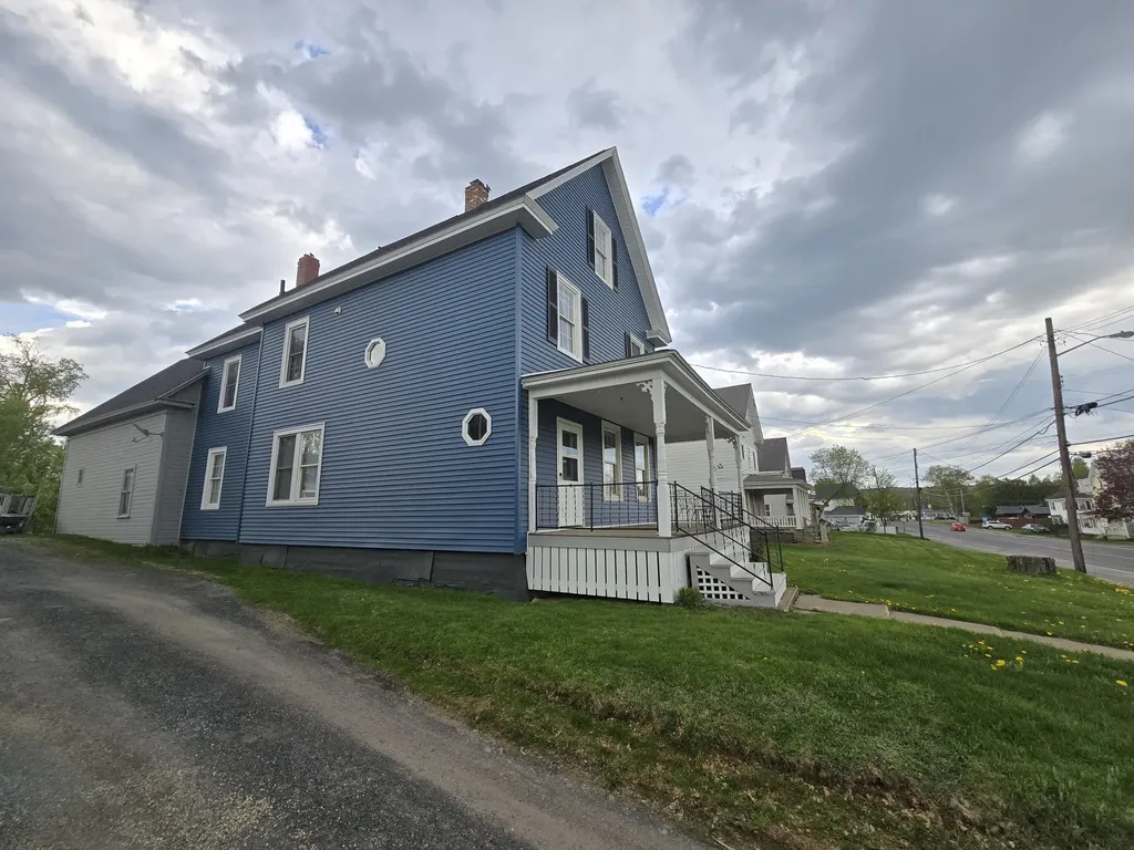 19 Smyrna Street Houlton ME 04730